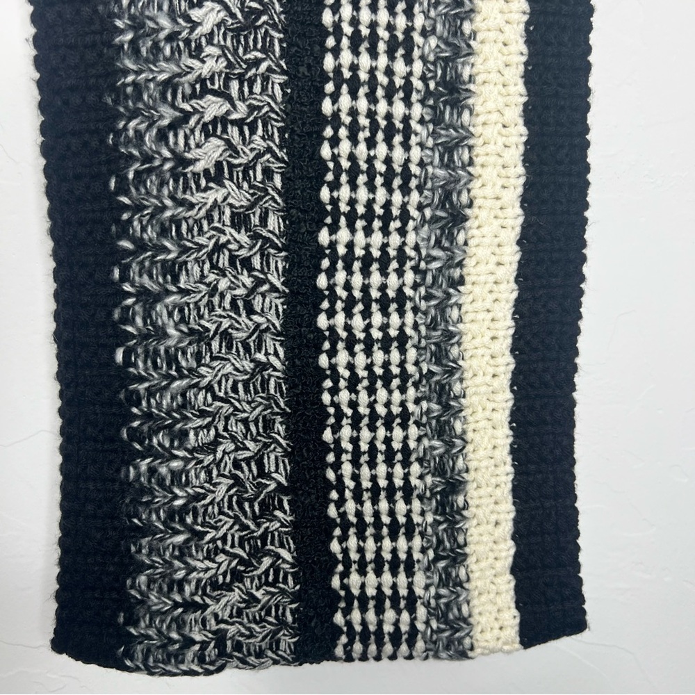 Dillard’s knit scarf, black and white design